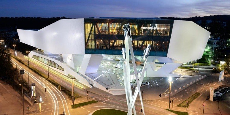 Bezoek Porsche in Stuttgart
